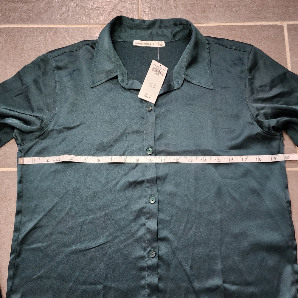 NWT A&F Long-Sleeve Satin Button-Up Shirt - Picture 7 of 9